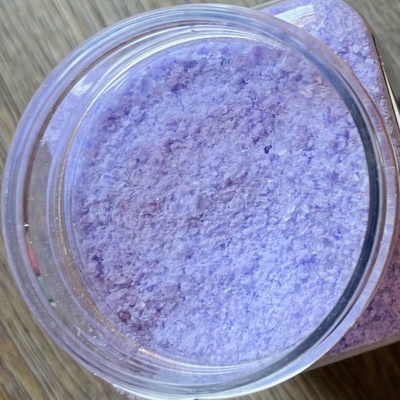 Sight For Sore Eyes Bubbling Bath Salts - Picture 3 of 4